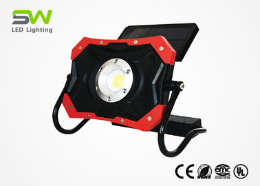 Lumière solaire extérieure de travail de LED, C.C rouge chargeant la lumière rechargeable solaire