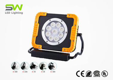 lumière rechargeable de travail de 2500 lumens LED avec la poignée escamotable et le support magnétique rotatif