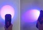 Voiture UV tenue dans la main peignant la lumière d'inspection de 405nm LED